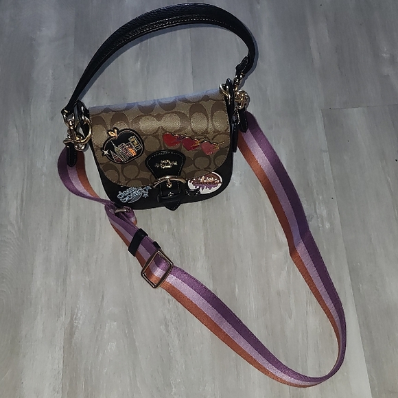 Coach Handbags - Coach Kleo Shoulder Bag 17 Limited Edition NYC Patches